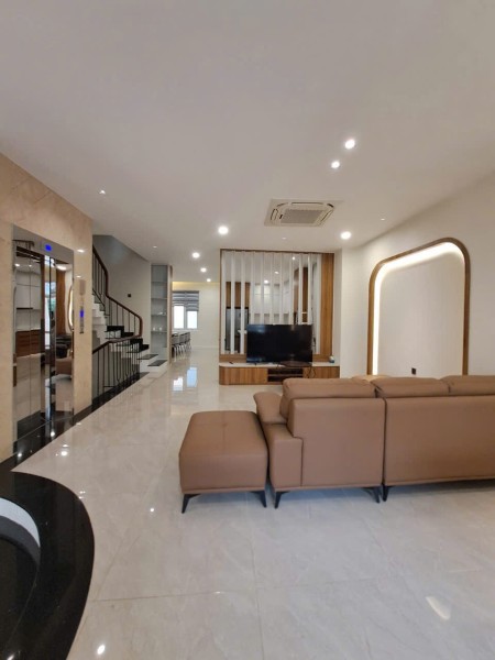 BIỆT THỰ CHO THUÊ NGUYỄN LƯƠNG BẰNG PHƯỜNG PHÚ MỸ QUẬN 7 | CÓ THANG MÁY