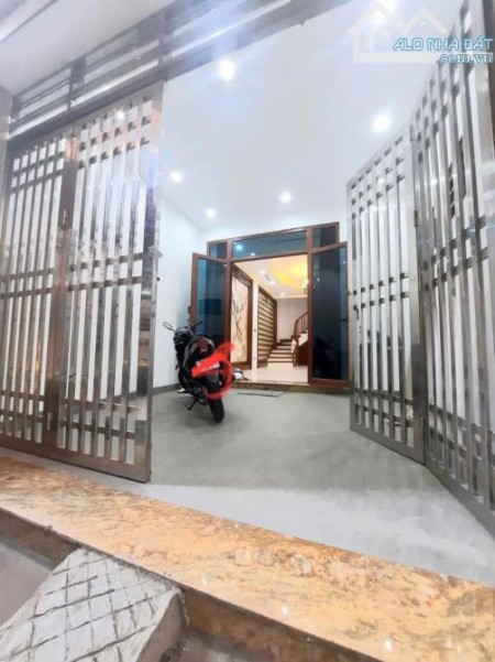 Cho thuê nhà ngõ 63 Lê Đức Thọ 65 m2, nhà 4 tầng ở tối đa 10 người 19 triệu