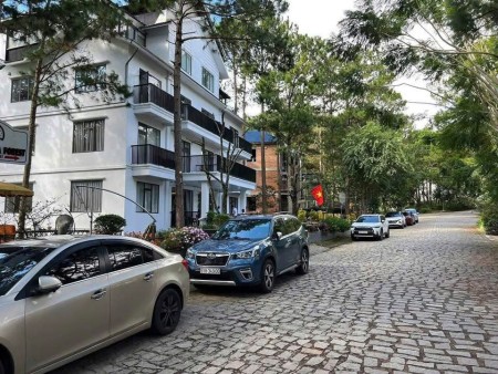 Cho thuê nhà mặt tiền Hùng Vương, Phường 9, Đà Lạt giá 60 triệu/tháng