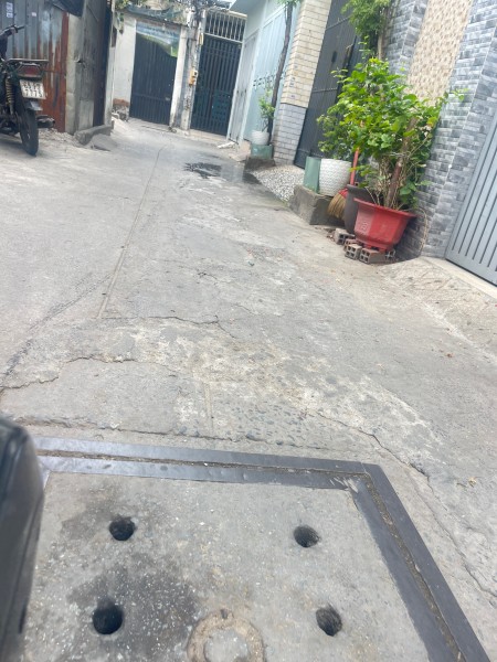 Nhà nguyên căn hẻm Phạm Văn Bạch 1 lầu có nội thất 8tr/tháng 0911166818