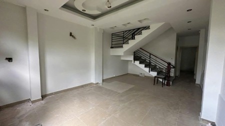 Cho thuê nhà mặt tiền 8 phòng Phạm Ngọc Thạch phường 6 Đà Lạt