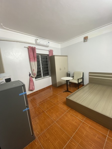 Cho thuê Căn hộ Apartment - CCMN tại Ngõ 193 Trích Sài, Tây Hồ. Ban công rộng thoáng. Chỉ 7tr