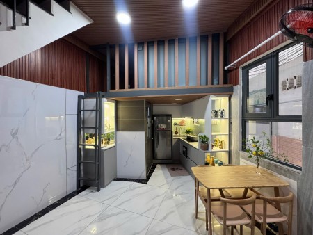 Nhà riêng nguyên căn cho thuê – Quận 10 - 2PN - 13tr