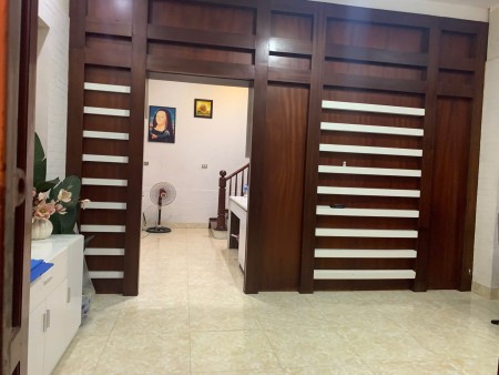 CẦN CHO THUÊ NHÀ 5 TẦNG TẠI HOÀNG VĂN THÁI THANH XUÂN ( ra Nguyễn Trãi 5 phút)