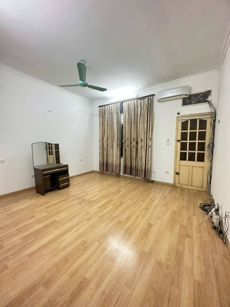 Hoàng Văn Thái vào ở ngay 5 tầng x 56m2, 5 ngủ, chỉ 14.5 triệu ở hộ gia đình