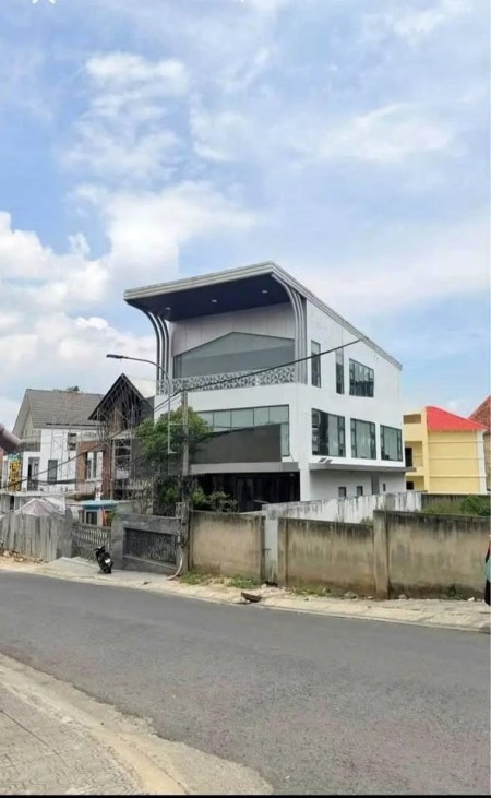 Cho thuê nhà 3 phòng Yersin, phường 9, Đà Lạt 65 triệu/tháng