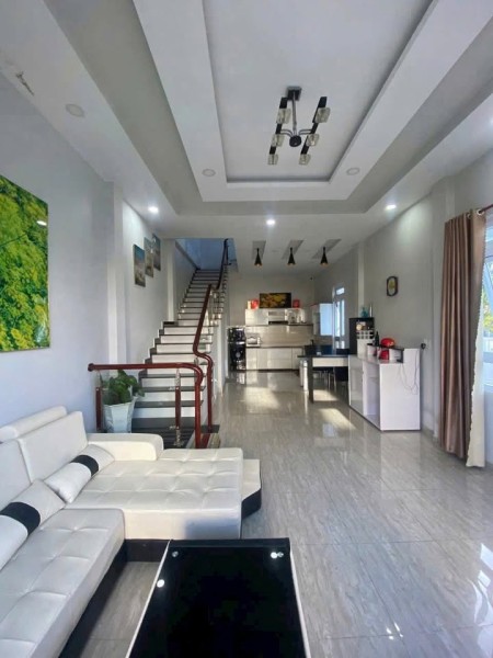 CHO THUÊ VILLA FULL NỘI THẤT CƠ BẢN ĐỒI THÔNG TIN PHƯỜNG 8 GIÁ 12TR