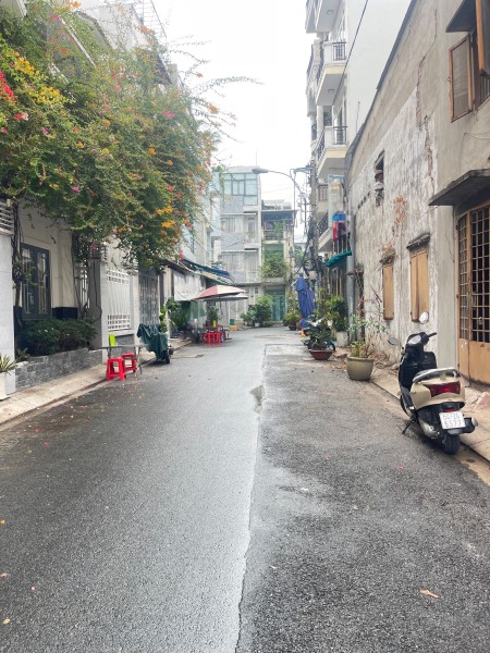 Nhà nguyên căn MTNB Phan Chu Trinh 4,6x13 1 lầu đúc giá 13tr/tháng