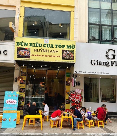 SANG NHƯỢNG CỬA HÀNG BÚN RIÊU PHỐ ẨM THỰC NGUYỄN VĂN TUYẾT, HÀ NỘI