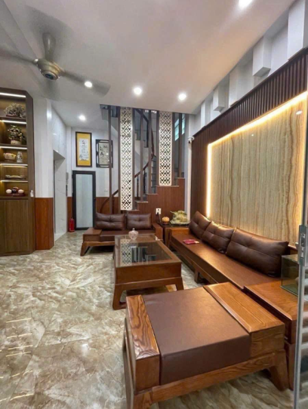 CHO THUÊ NHÀ HOÀNG ĐẠO THÀNH – KHƯƠNG ĐÌNH 40M² × 6,5 TẦNG MT 5M THANG MÁY 20 TRIỆU/THÁNG