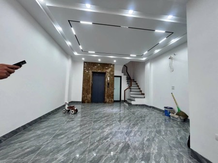 CHO THUÊ NHÀ XÂY MỚI CÓ THANG MÁY – KHÂM THIÊN, ĐỐNG ĐA 6 TẦNG 4PN 17 TRIỆU/THÁNG