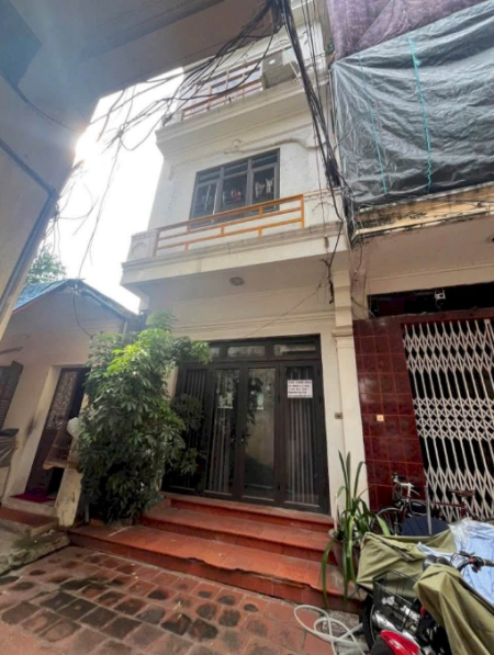 Cho thuê nhà Nguyên Căn Nguyễn Văn Cừ- 50m 4 ngủ 9,5tr/ tháng
