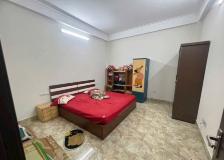 Cho thuê nhà Nguyên Căn Ngọc Thụy 70m tầng 3 ngủ- đủ nội thât 8tr/ tháng