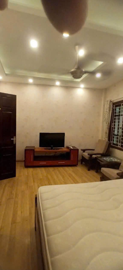 CHO THUÊ NHÀ NGÕ 7XX LA THÀNH – GIẢNG VÕ 40M² × 5 TẦNG 4PN 3WC 15 TRIỆU/THÁNG