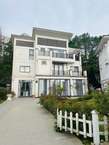 Cho thuê villa sân vườn đầy đue nội thất giá 30 triệu khu du lịch Nam Hồ Đà Lạt Lâm Đồng