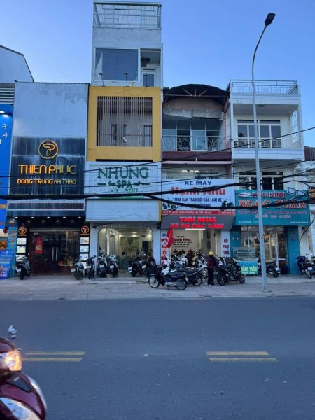 Cho thuê nhà mặt tiền 10 phòng kinh doanh đa ngành giá 40 triệu tại đường Phan Chu Trinh Đà Lạt Lâm