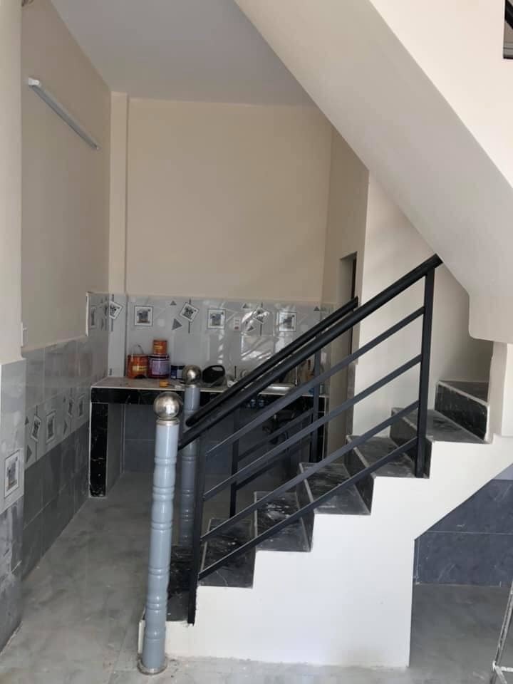 Cho thuê nhà mới Nguyên căn vừa hoàn thiện, hẻm 588 Huỳnh Tấn Phát, P Tân Phú, Quận 7. Giá: 5tr/tháng.