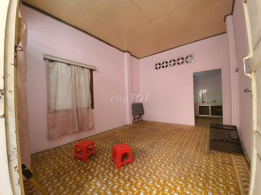 Cho thuê nhà nhỏ rộng 50m2, có 2 tầng, hẻm Phan Đăng Lưu, Phú Nhuận, giá 8 triệu/tháng