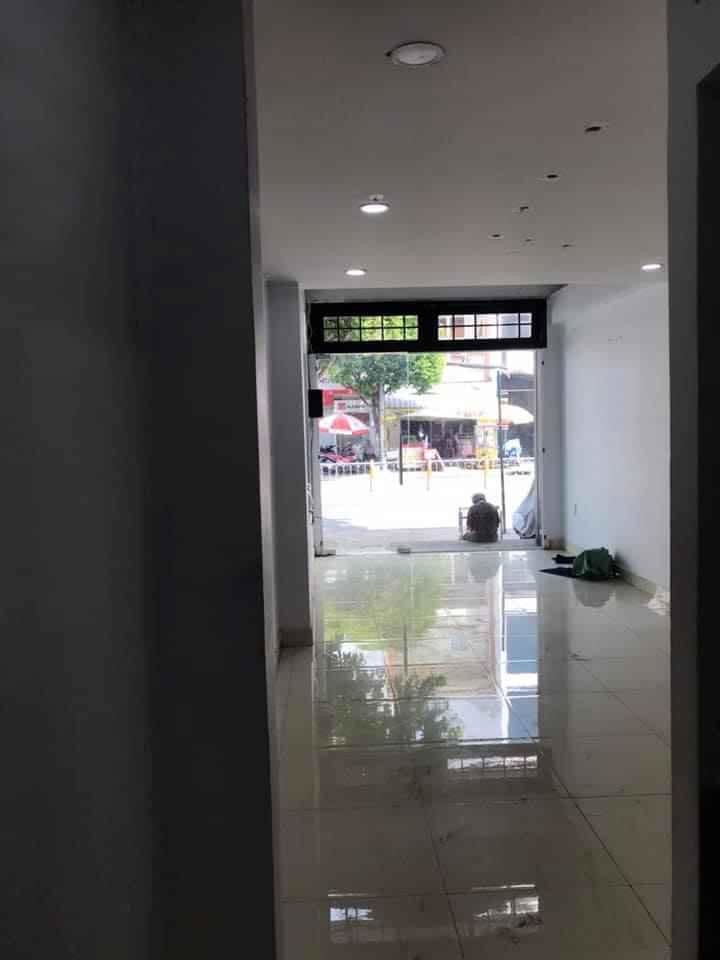 Cho thuê nhà nguyên căn, mặt tiền đường Nguyễn Thái Sơn . Gò Vấp. Giá 20 triệu/tháng