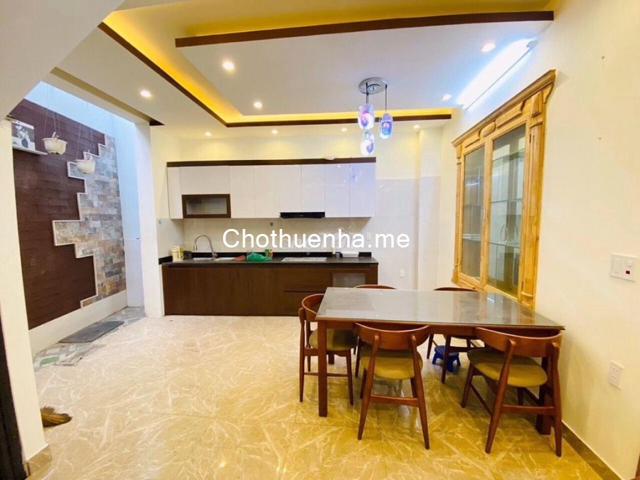 Cho thuê nhà mới xây 100% ngay đường Nguyễn Xí, Bình Thạnh. Được thiết kế sang trọng.