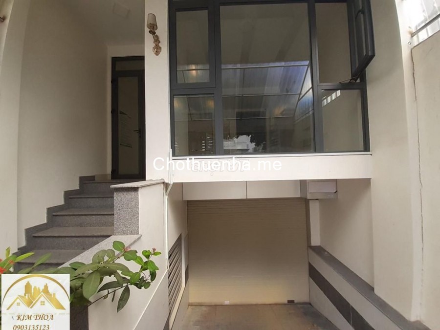 Nhà cho thuê nguyên căn tại Nguyễn Quý Cảnh Quận 2. Dtsd đến 400m2 gồm trệt 2 lầu sân thượng và 4 phòng