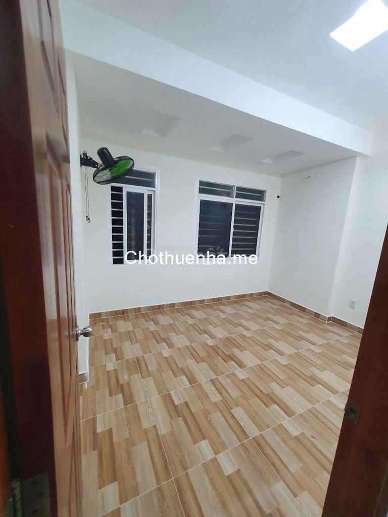 Nguyên căn rộng 40m2, đường số 7, Thủ Đức cần cho thuê giá 12 triệu/tháng, 1 trệt, 2 lầu