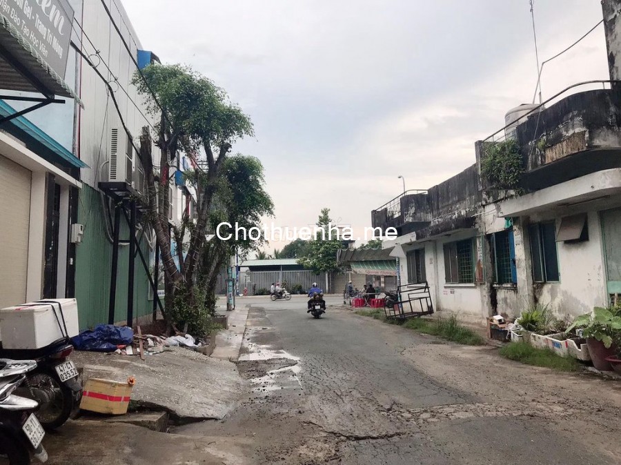 Nhà cho thuê nguyên căn 1 trệt 1 lầu tại đường Lê Thị Hà Tân Xuân Huyện Hóc Môn. Nhà 81m2 cho thuê 7 triệu