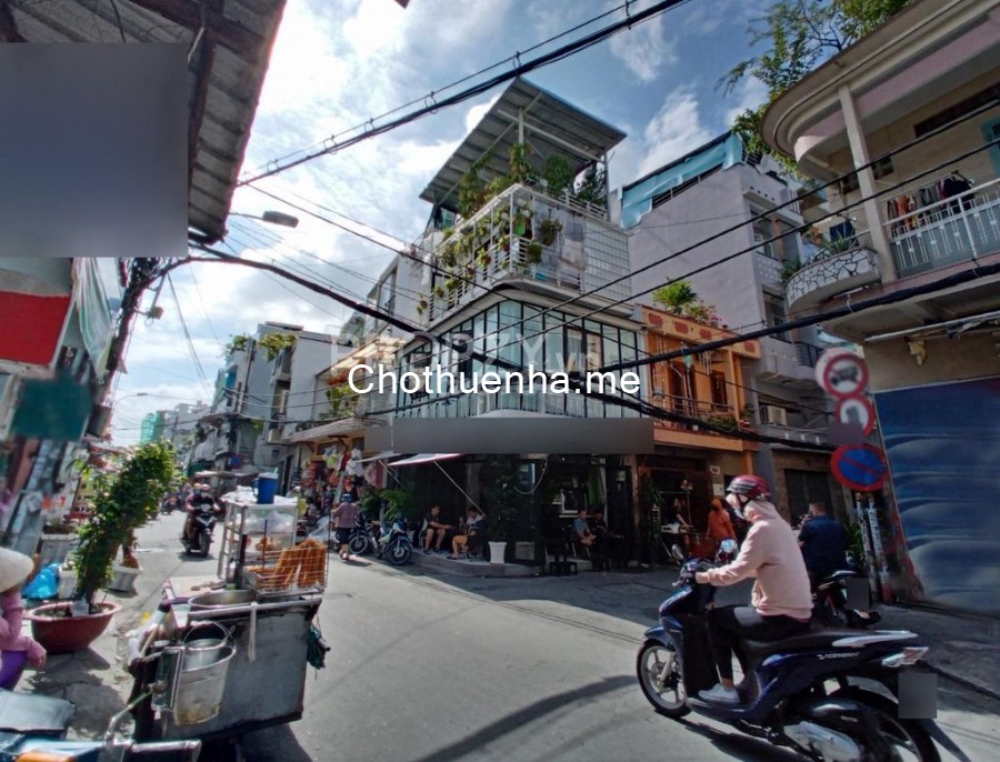Nhà nguyên căn 2 mặt tiền rất thuận tiện cho các mô hình kinh doanh buôn bán tại Nguyễn Đình Chiểu Phú Nhuận