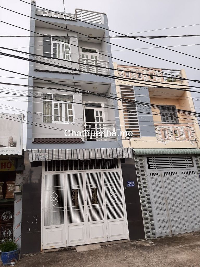 Cần cho thuê nhà nguyên căn đúc kiên cố 2 tầng lầu tại đường Xương Cá 1, xã Phong Phú, huyện Bình Chánh