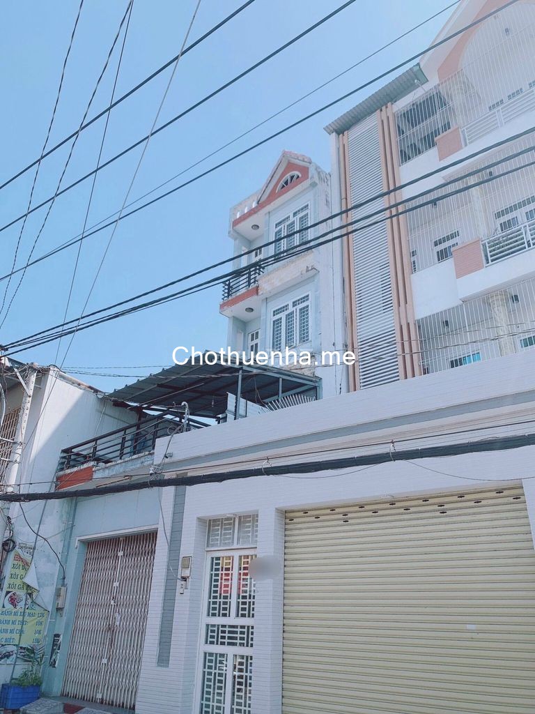 Nhà nguyên căn mặt tiền khu kinh doanh sầm uất đông dân cư đường Nam Hòa, giá thuê 12 triệu/tháng