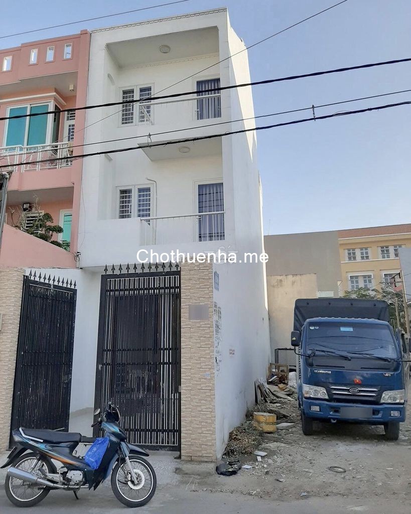 Cho thuê nguyên căn nhà riêng Quận Bình Tân, 1 trệt, 2 lầu, 4PN, 5WC, Giá thuê 14 triệu/tháng