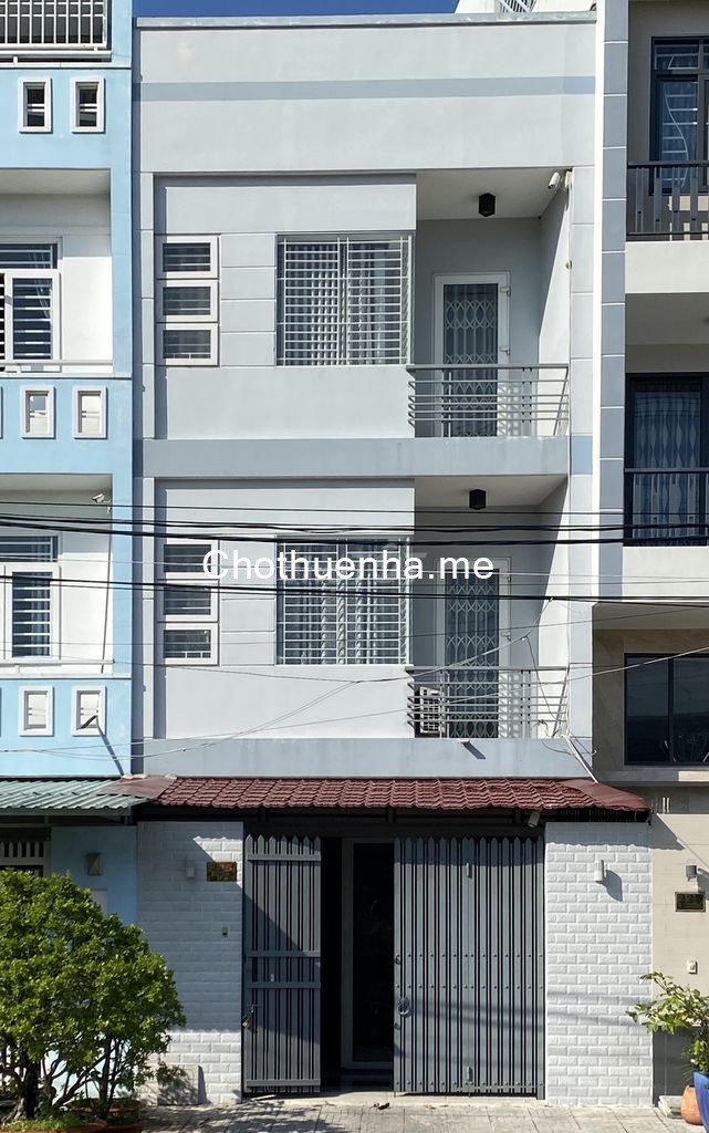 Cần cho thuê lại nguyên căn nhà mới 3 tầng tại Trịnh Quang Nghị, Quận 8