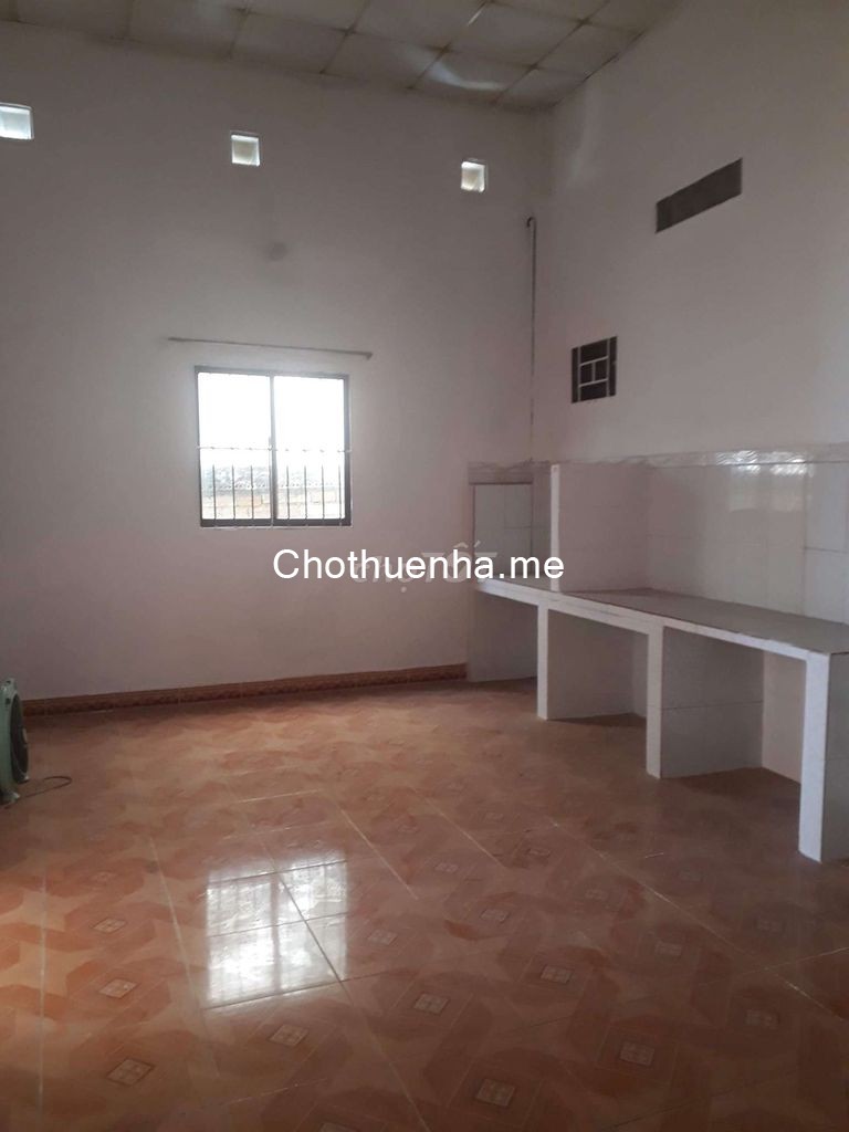 Cho thuê nhà nguyên căn cấp 4, rộng rãi, 2 phòng ngủ tại Nguyễn Duy Trinh, Quận 2