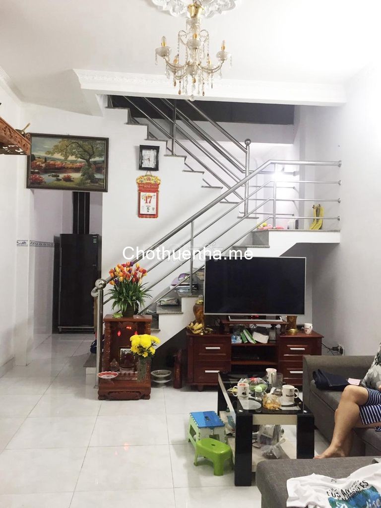 Cho thuê nhà 92m2, 2 tầng, đúc bê tông kiên cố, giá 9.5 triệu/tháng, đường Nguyễn Trãi, Quận 1