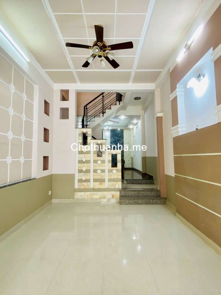 Cần cho thuê nhà nguyên căn 80m2, 1 trệt 2 lầu và 1 sân thượng tại Phú Thuận Quận 7