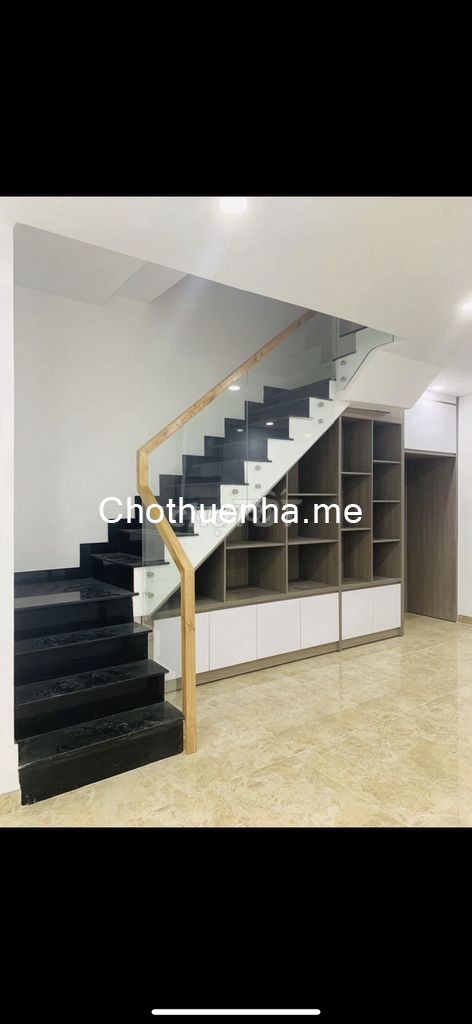 Cho thuê căn nhà tại Lâm Văn Bền Quận 7, Diện tích 5.5m x 14m