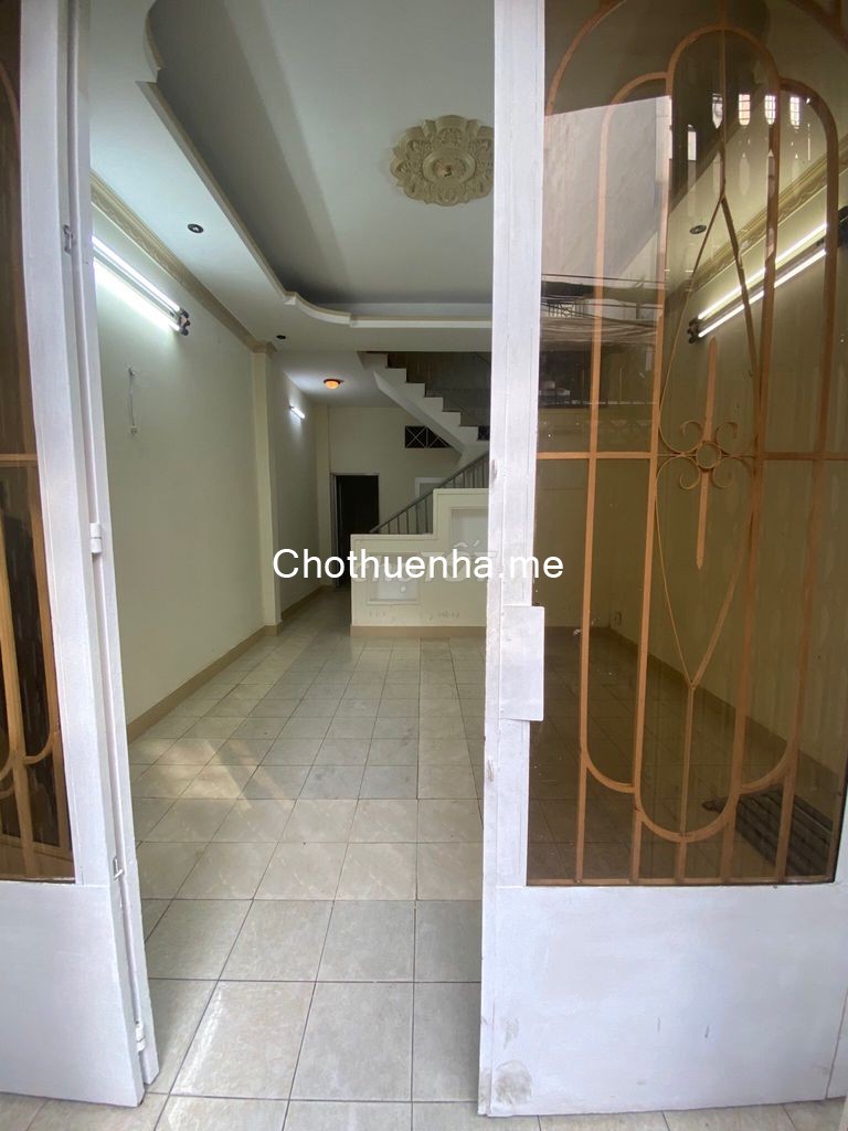 Nhà nguyên căn đang trống cần cho thuê, 5 tầng, 6PN tại đường Nguyễn Trãi, Quận 1