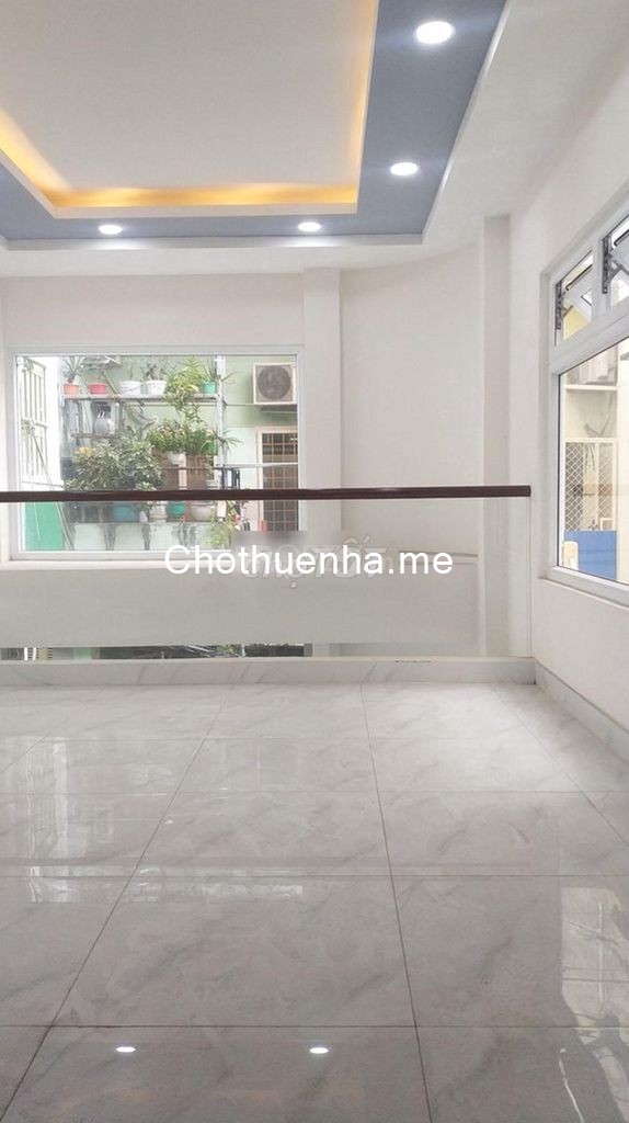 Cho thuê căn nhà trong hẻm xe hơi đường Lý Chính Thắng, Quận 3. Dt 103m2, giá thuê 16 triệu/tháng