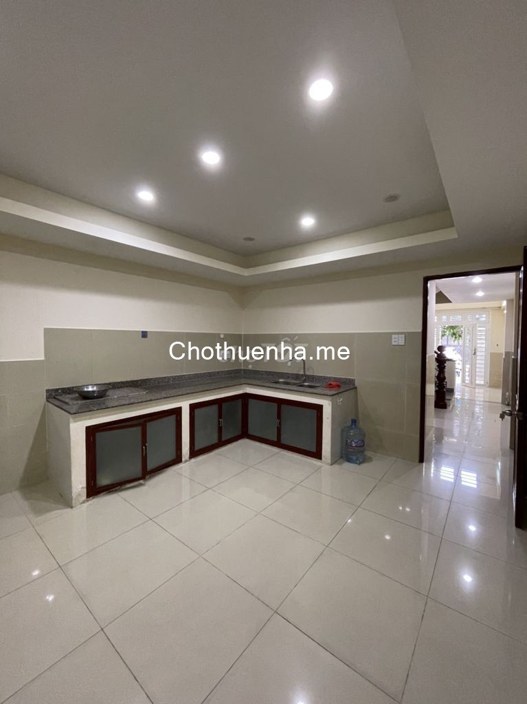 Cho thuê nhà chính chủ 80m2, 3 tầng, có sân thượng, đường Lê Lâm, Tân Phú, giá 18 triệu/tháng