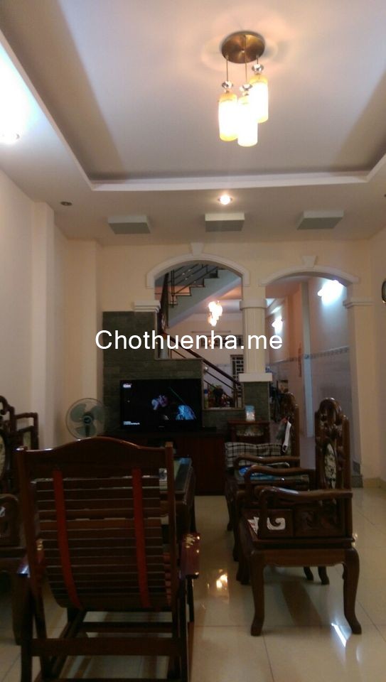 Mình cần cho thuê nhà 120m2 (4mx30m), 1 trệt, 2 lầu, giá 35 triệu/tháng, hẻm Lê Đức Thọ, Gò Vấp