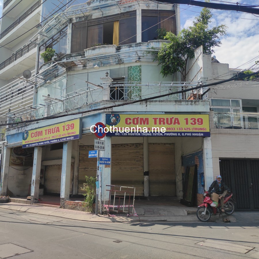 Nhà cho thuê nguyên căn MT đường Nguyễn Trọng Tuyển P8 Phú Nhuận