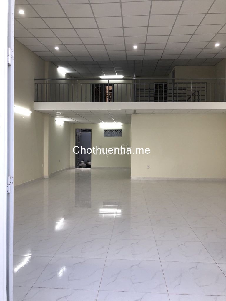 Có nhà rộng 140m2, 3 tầng, hẻm Lê Trọng Tấn, Quận Tân Phú, giá 15 triệu/tháng