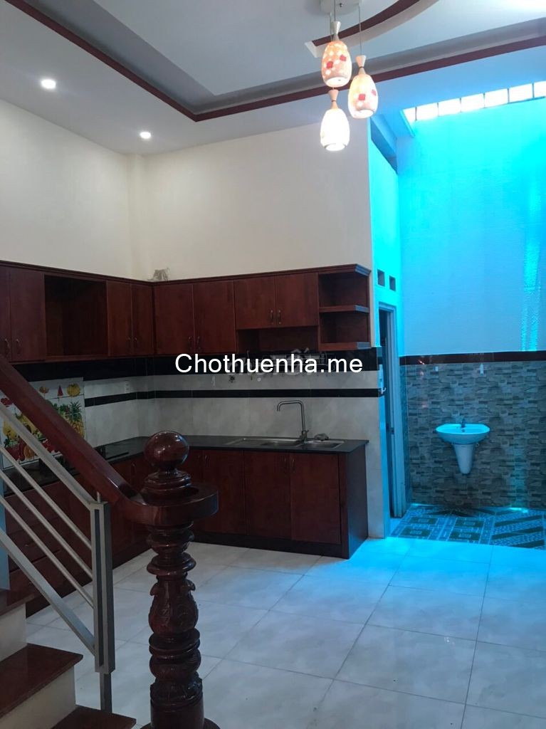 Huỳnh Thị Hai, Quận 12 cần cho thuê nguyên căn rộng 56m2, giá 8.5 triệu/tháng, 3 lầu đúc