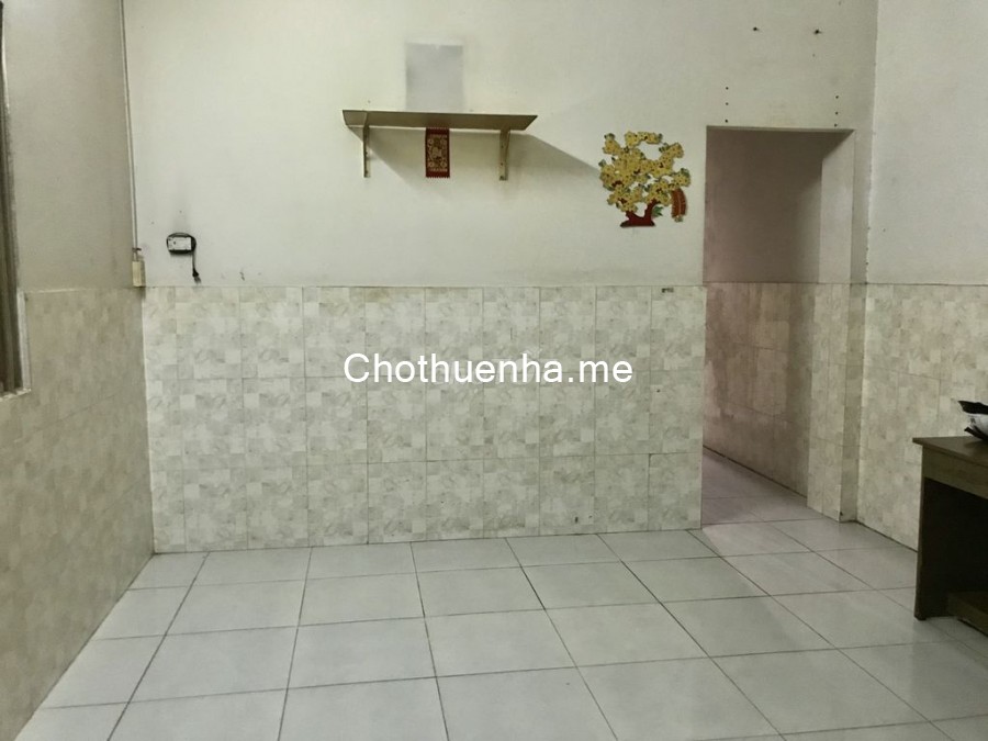 Chính chủ cần cho thuê nhà rộng 68m2, vị trí đẹp, đường số 11, Quận Thủ Đức, giá 5 triệu/tháng