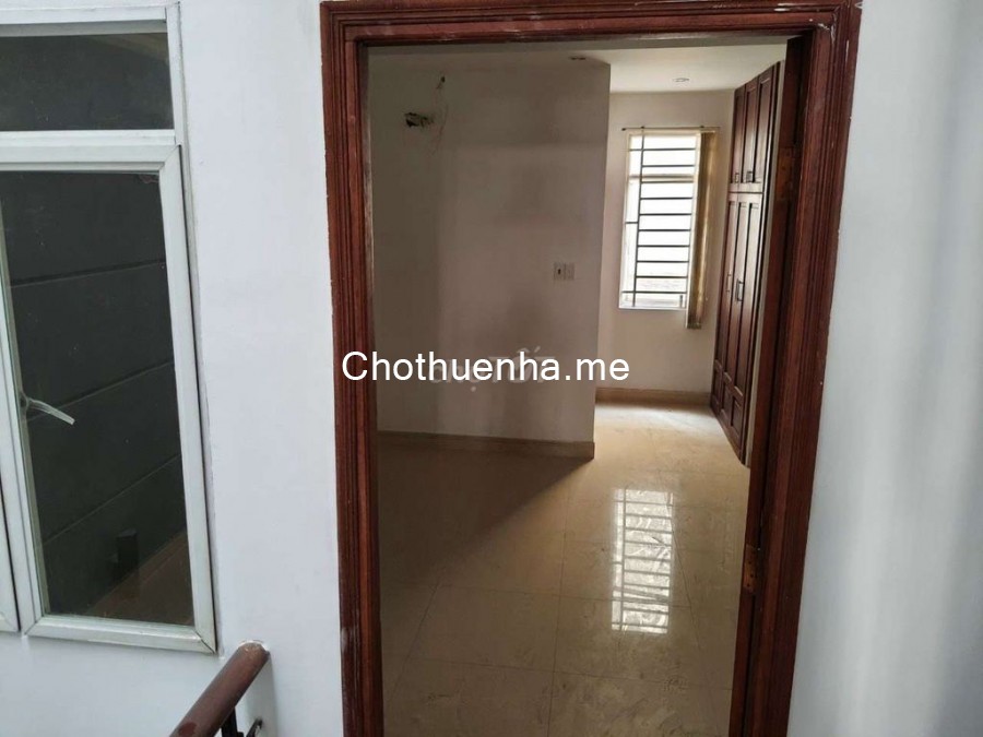 Mình cần cho thuê nhanh nhà Quận Gò Vấp, dtsd 100m2, sân thượng, giá 20 triệu/tháng, lh 0937300289