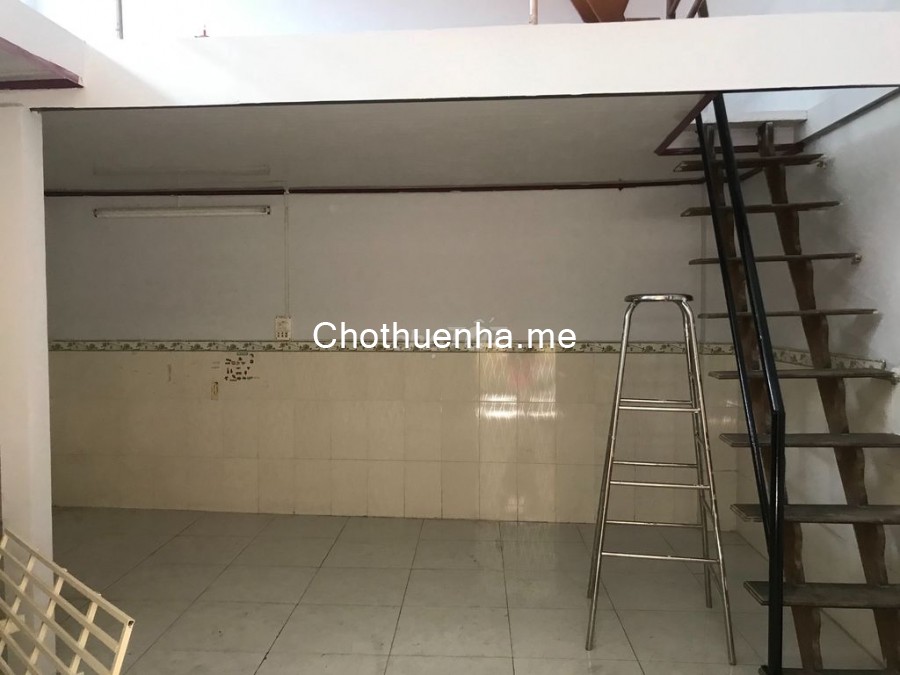 Nhà 2 gác đúc đang trống cần cho thuê giá 6 triệu/tháng, dtsd 80m, Nguyễn Thái Bình, Tân Bình