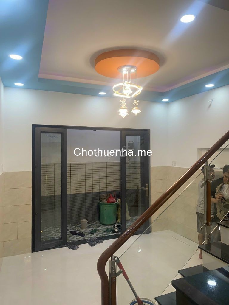 Trống nhà 2 tầng chủ cần cho thuê nhanh 48m2, giá 8 triệu/tháng, lh 0974178675