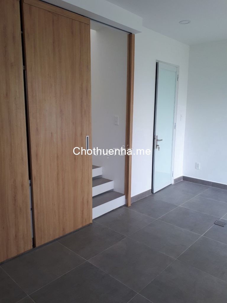 Cho thuê nguyên căn 95m2, 3 tầng kiên cố, hẻm đường D1, Bình Thạnh, giá 18 triệu/tháng