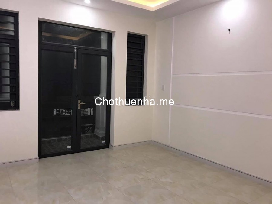 Cho thuê nhà rộng 90m2, nguyên căn đường số 8, Quận Thủ Đức, giá 12 triệu/tháng