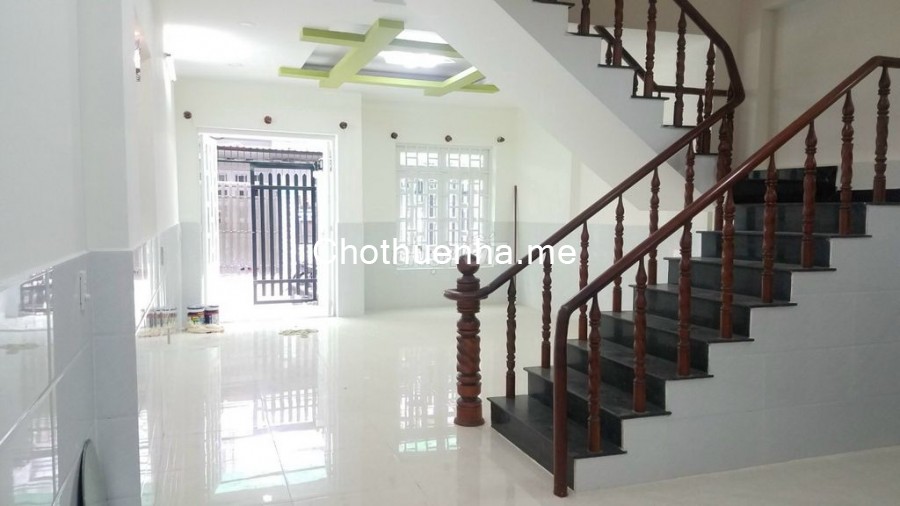 Nguyên căn trống cần cho thuê dt 75m2, 2 tầng đúc, giá 6 triệu/tháng, Thạnh Lộc 27